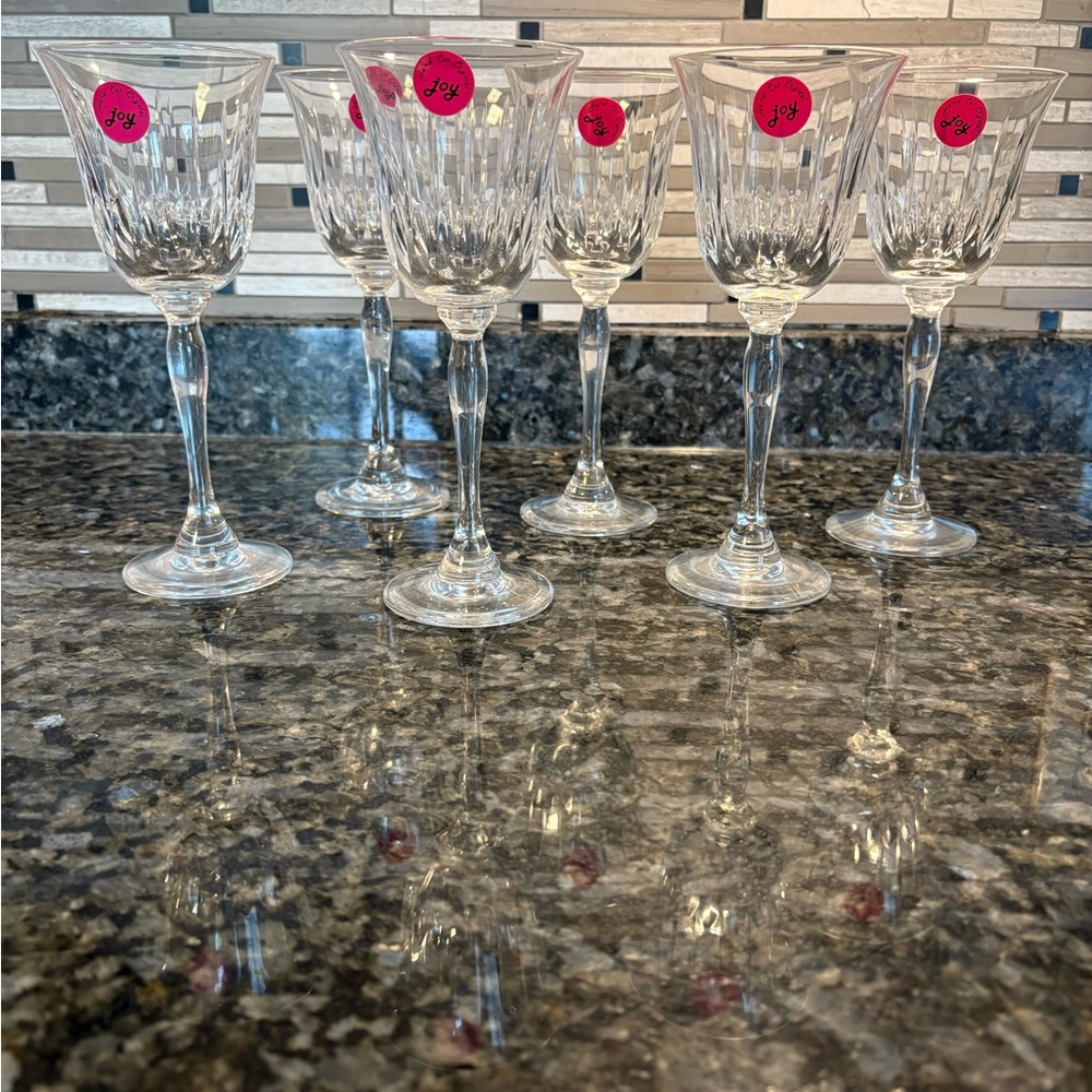 Elegant Crystal Wine Glass Set